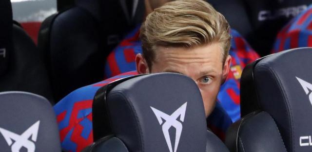 世界杯预选赛下注平台-德容一战翻盘回主力？皮克等退役？